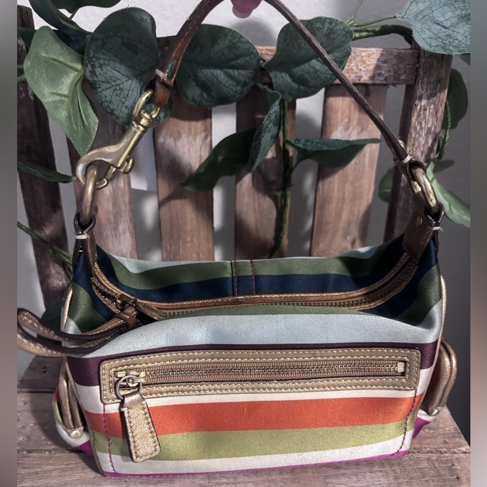 COACH LEGACY STRIPED DOUBLE HEADER KISSLOCK RAINBOW POUCH MINI SHOULDER BAG - Picture 3 of 14